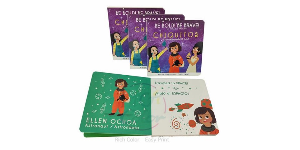 فولڈ آؤٹ بورڈ بک ود سیف مرر: بچوں کے لیے بالکل نیا کھلونا۔